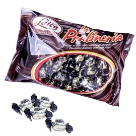 Black extra chocolate praline 72 % "Laica"